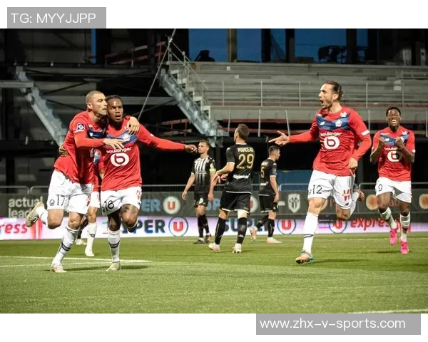 足球比分揭晓赛季精彩瞬间球迷热情高涨赛事回顾与分析 足球比分揭晓赛季精彩瞬间球迷热情高涨赛事回顾与分析